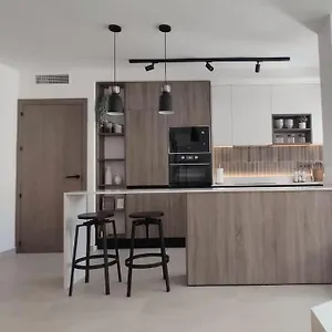Piso Reformado De Diseno C/terraza. Playa El Ancla Apartamento